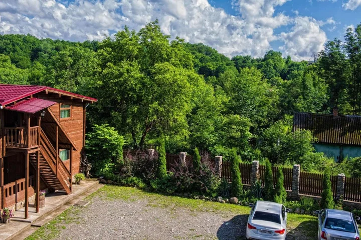 Каменномостский: Guesthouse Zhili-Byli