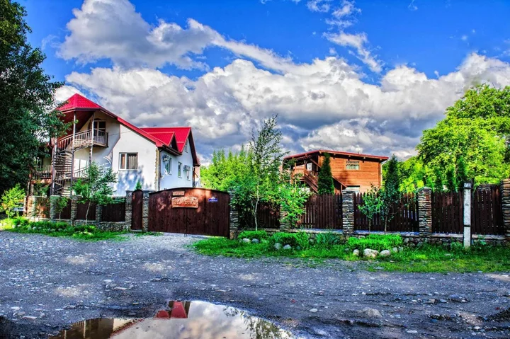 Каменномостский: Guesthouse Zhili-Byli