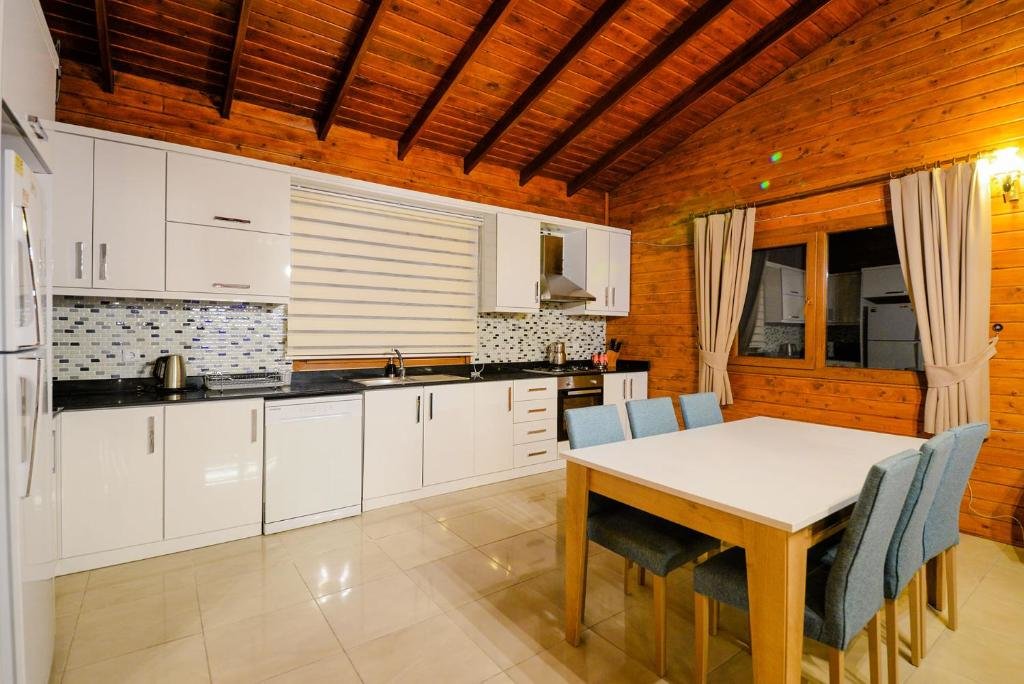 Исламлар: Villa Woodhouse