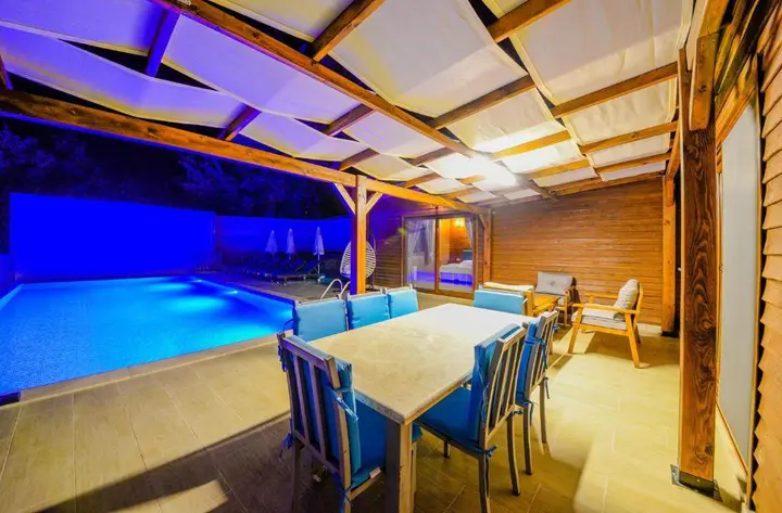 Исламлар: Villa Woodhouse