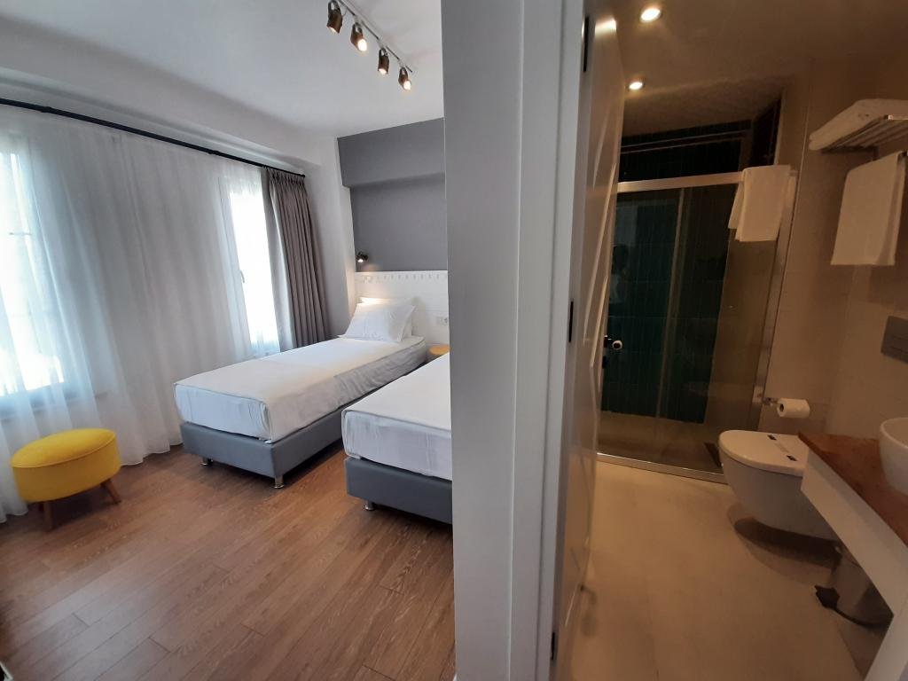 Бозджаада: AdaLoca Otel (+12 Yetişkin Oteli)