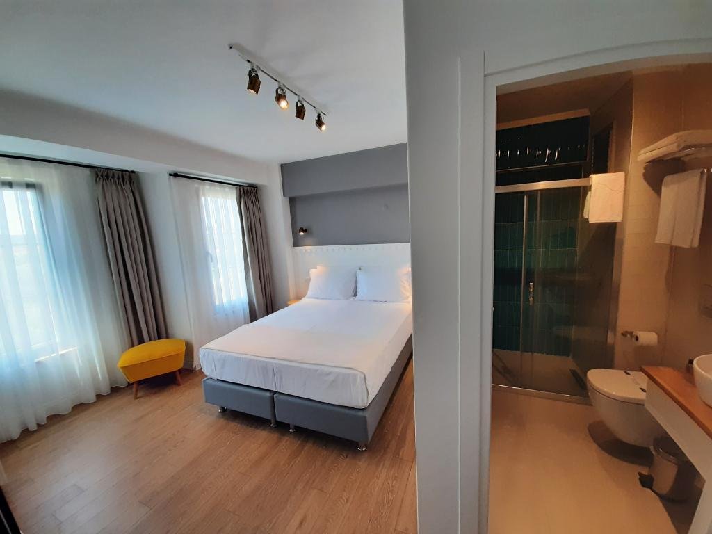 Бозджаада: AdaLoca Otel (+12 Yetişkin Oteli)
