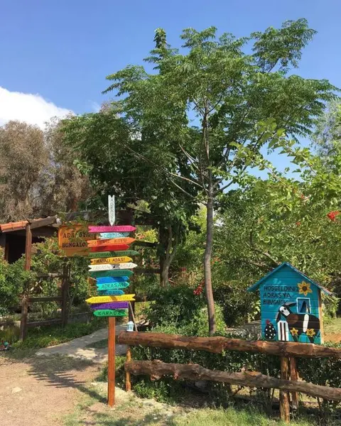 Адрасан: Adrasya Bungalovs