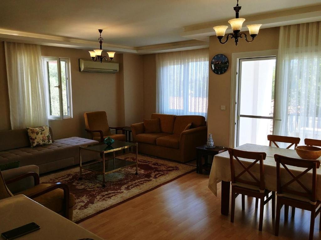 Датча: Unallar House