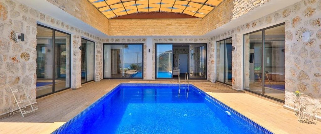 Исламлар: Villa Nare 8