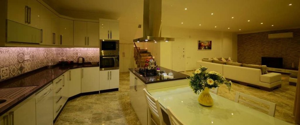 Исламлар: Villa Kaan