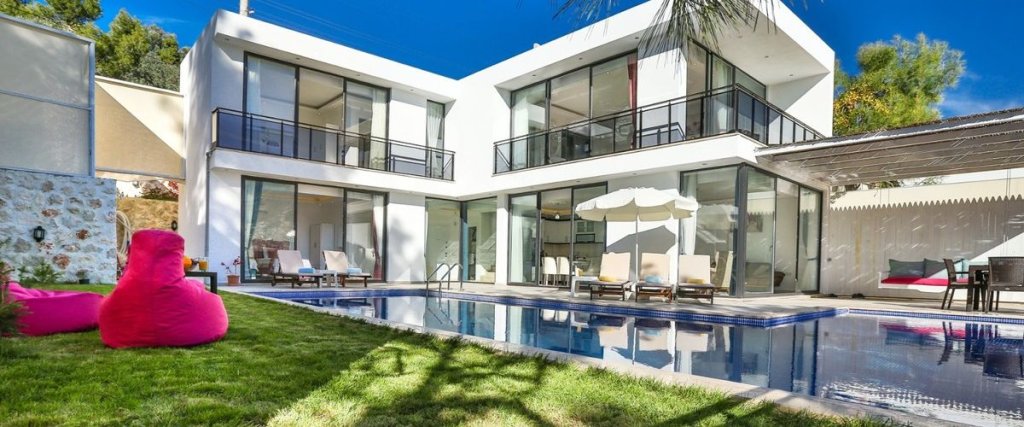 Исламлар: Villa Sari Islamlar