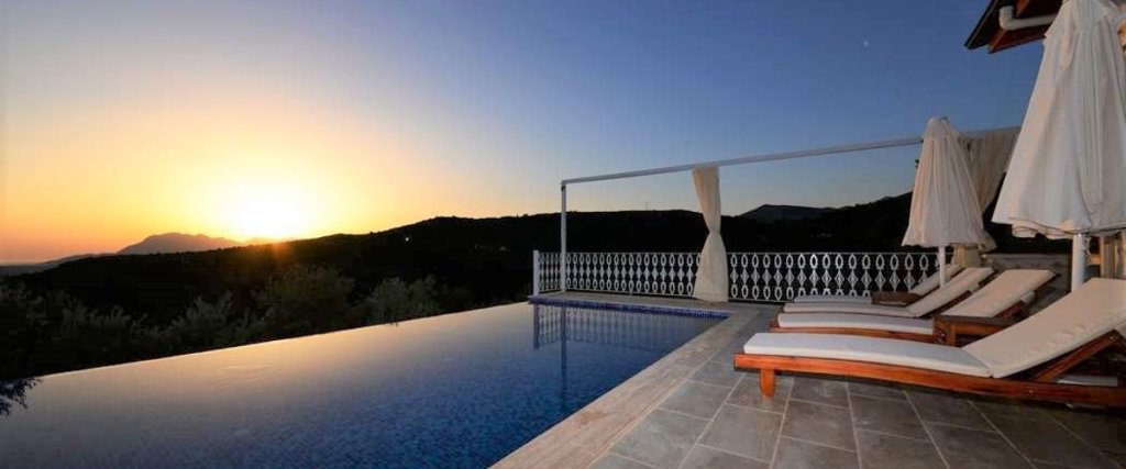 Исламлар: Villa Karen