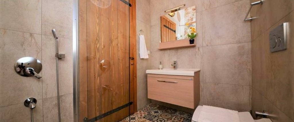 Исламлар: Villa Karen