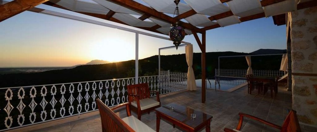Исламлар: Villa Karen
