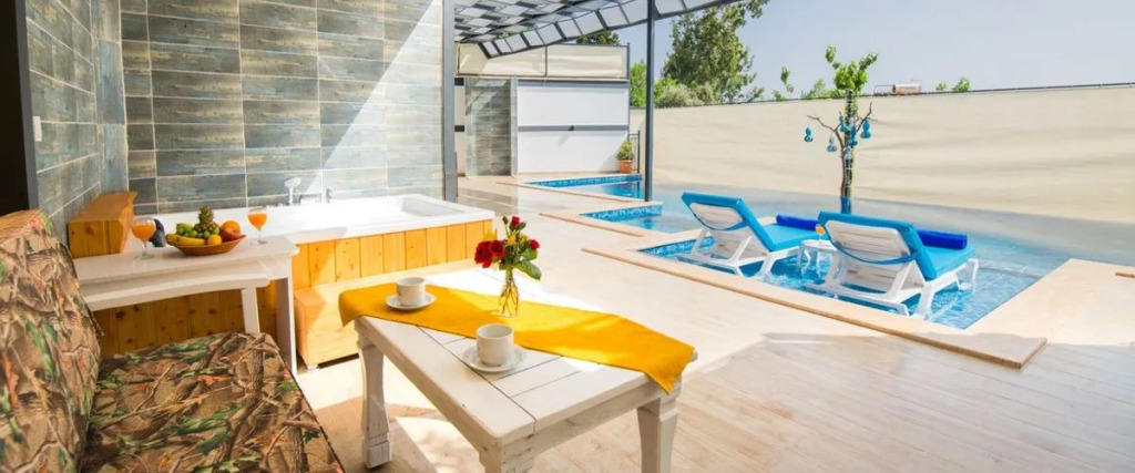 Исламлар: Villa Portakal