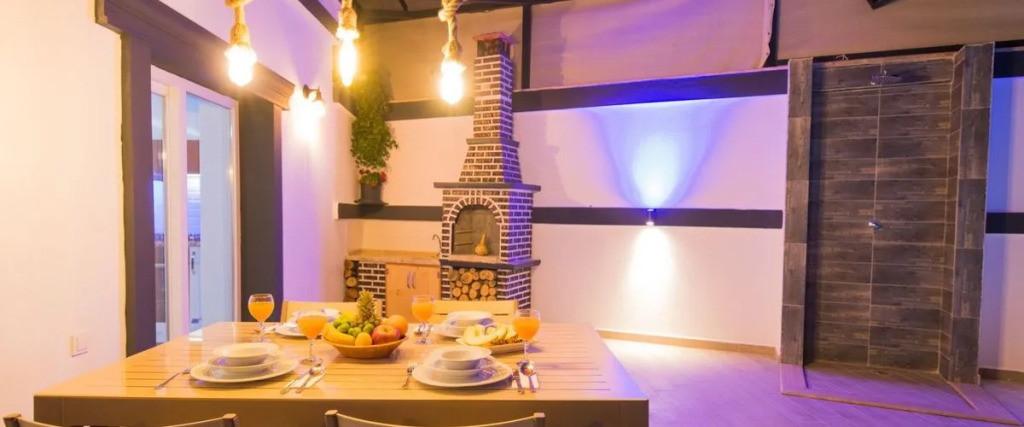 Исламлар: Villa Portakal