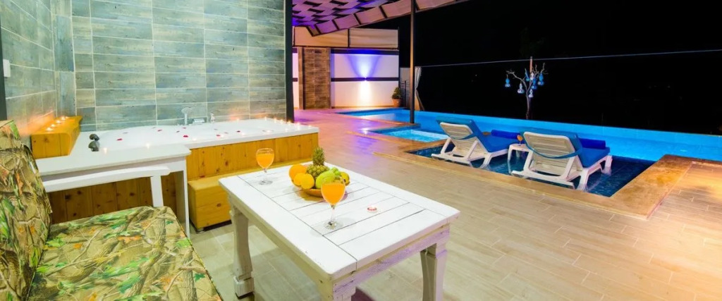 Исламлар: Villa Portakal