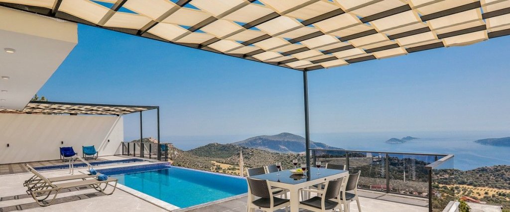 Исламлар: Villa Zümrüt-ü Anka