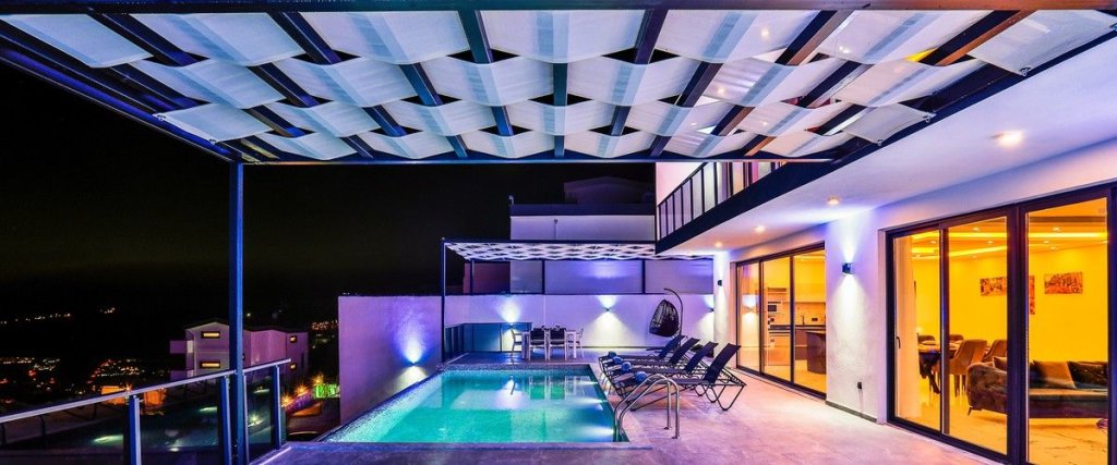 Исламлар: Villa Zümrüt-ü Anka