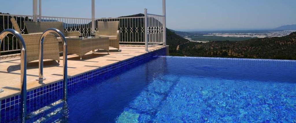 Исламлар: Villa Oscar Uzumlu