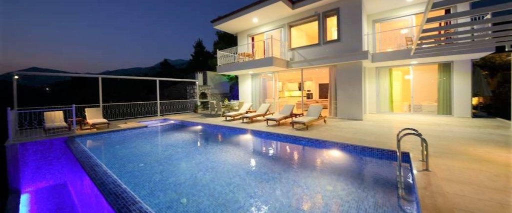 Исламлар: Villa Oscar Uzumlu