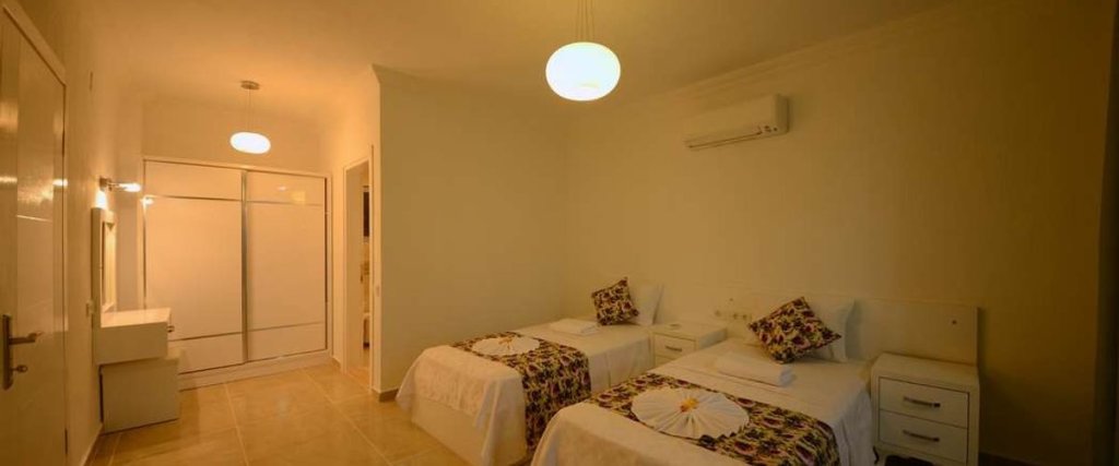Исламлар: Villa Oscar Uzumlu