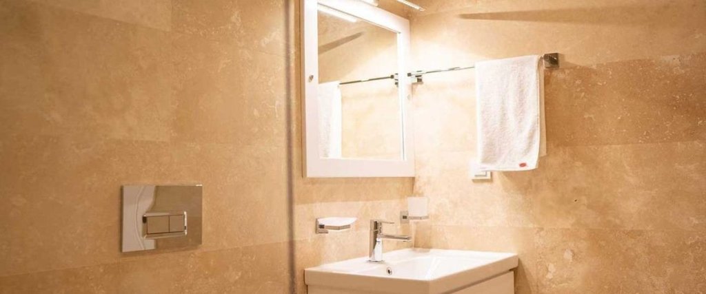Исламлар: Villa Nare 9