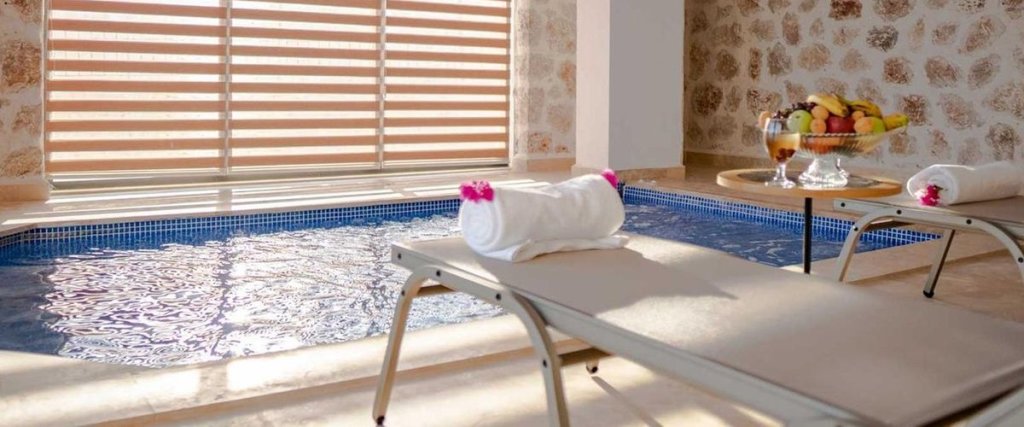 Исламлар: Villa Nare 9