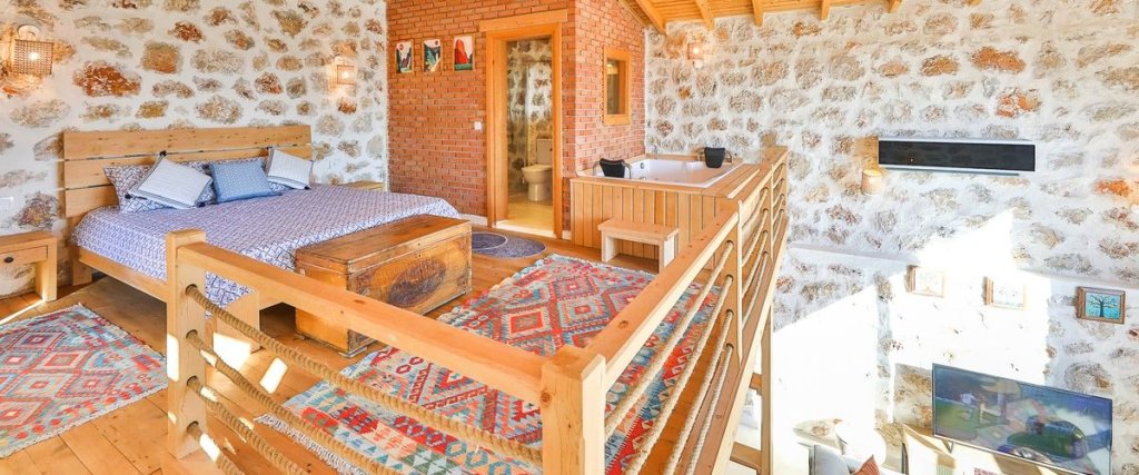 Исламлар: Villa Tas Ev