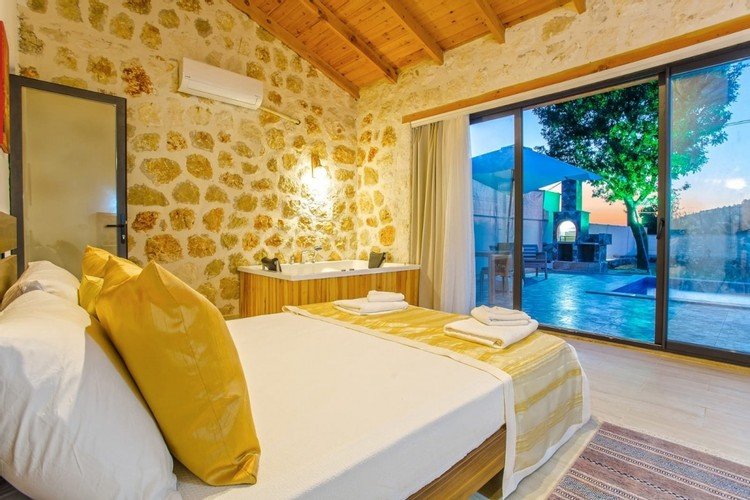 Исламлар: Villa Merlin 3