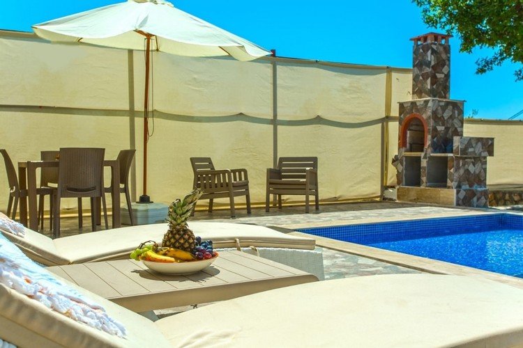 Исламлар: Villa Merlin 3