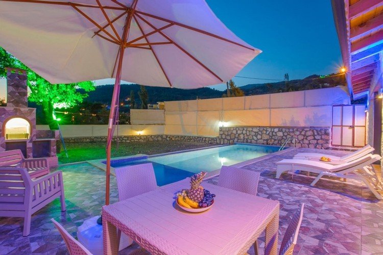 Исламлар: Villa Merlin 3