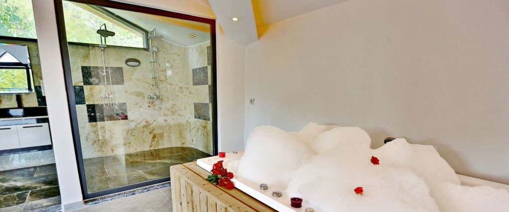 Исламлар: Villa Doremi