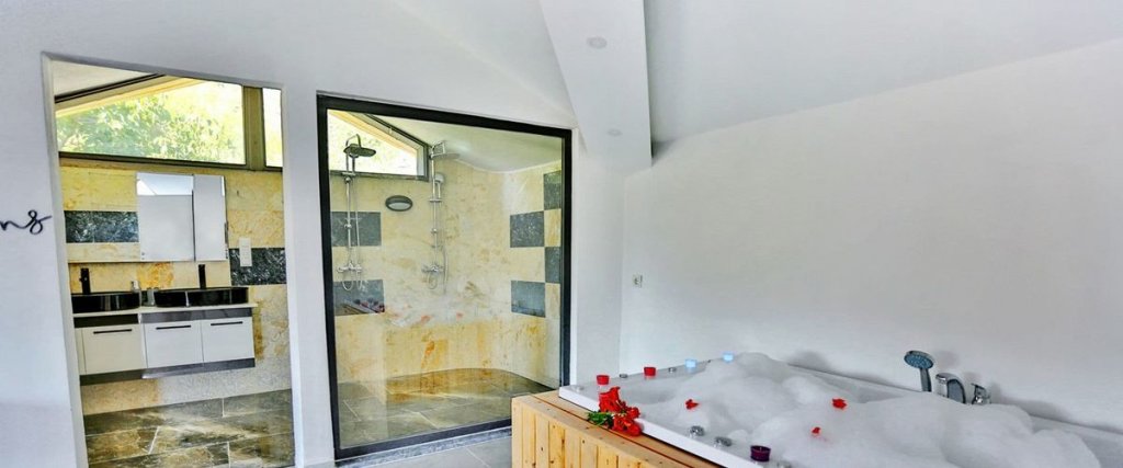 Исламлар: Villa Doremi