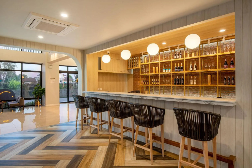 Пхитсанулок: The Pride Hotel , Phitsanulok