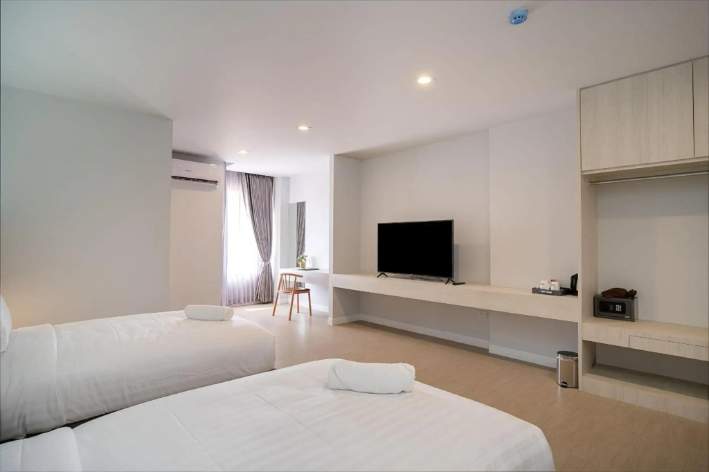 Пхитсанулок: The Pride Hotel , Phitsanulok