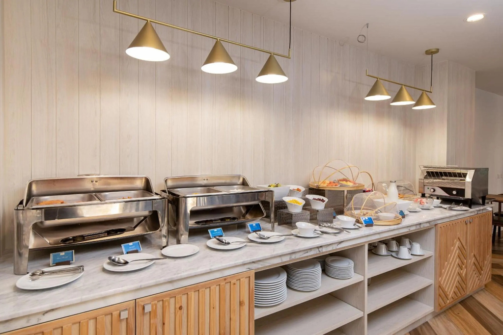 Пхитсанулок: The Pride Hotel , Phitsanulok