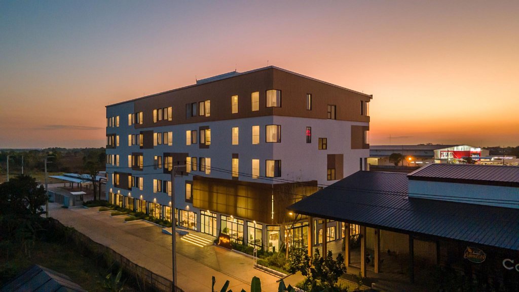 Пхитсанулок: The Pride Hotel , Phitsanulok