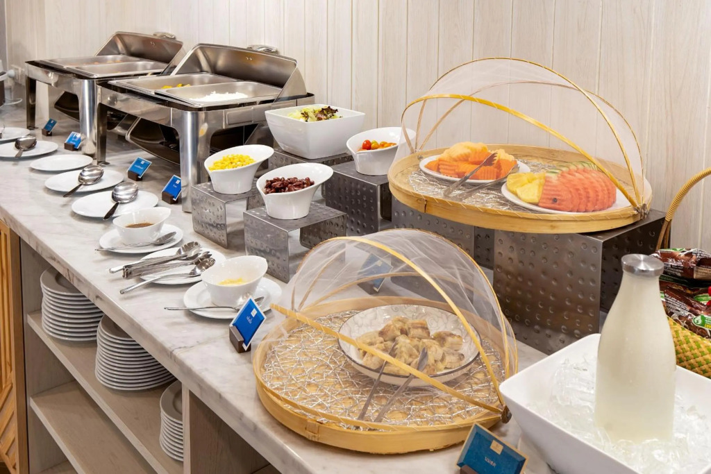 Пхитсанулок: The Pride Hotel , Phitsanulok