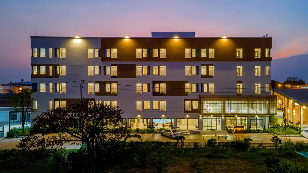 Пхитсанулок: The Pride Hotel , Phitsanulok