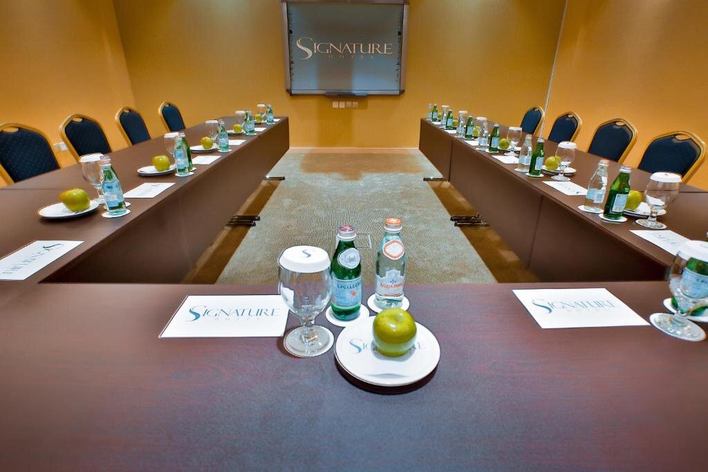 Дубай: Signature Hotel Al Barsha
