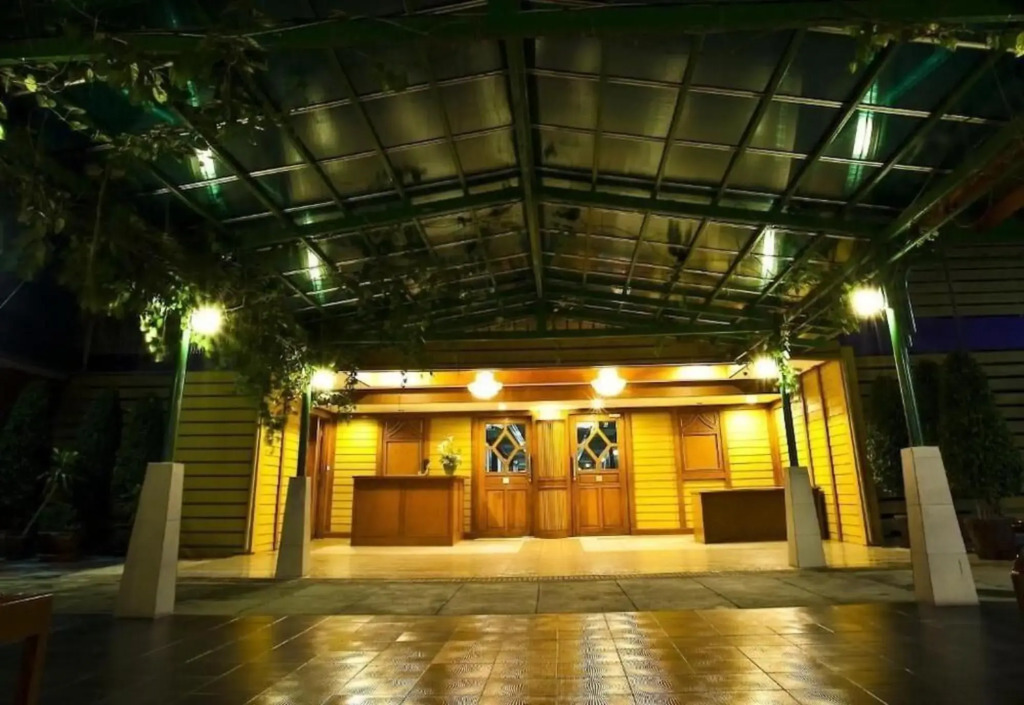 carousel image 3