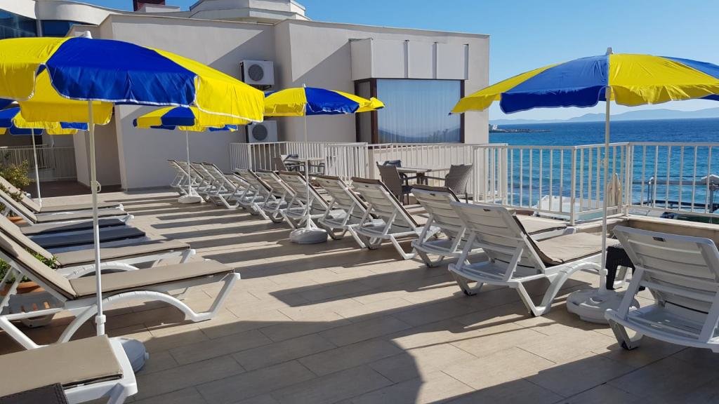Кушадасы: Ladies Beach Suit Otel