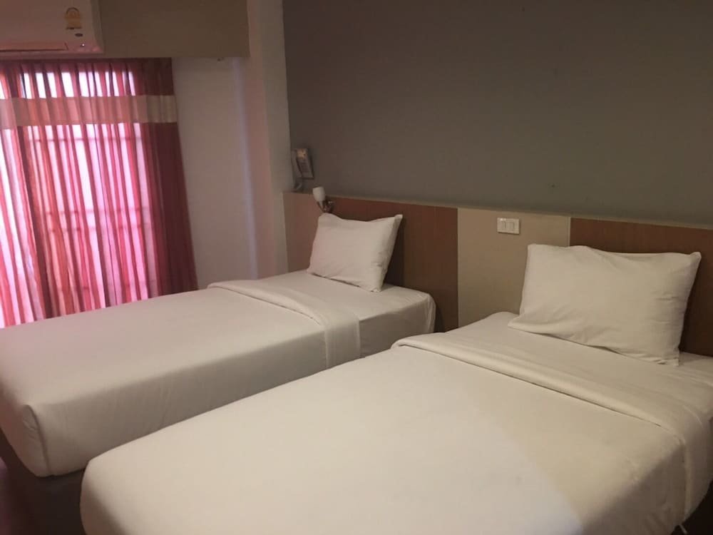 Кхлонг-Луанг: Ingnaam Hotel