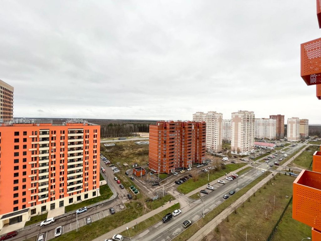 Калуга: Апартаменты на 65 Лет Победы с Красивым Видом из Окна