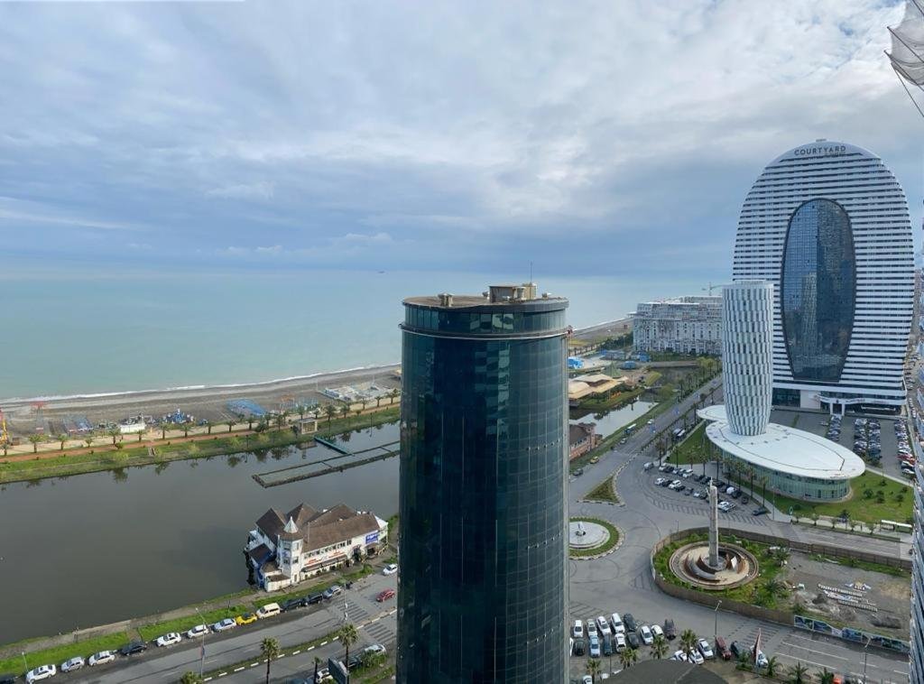 Батуми: Luxury Apartment in Orbi city