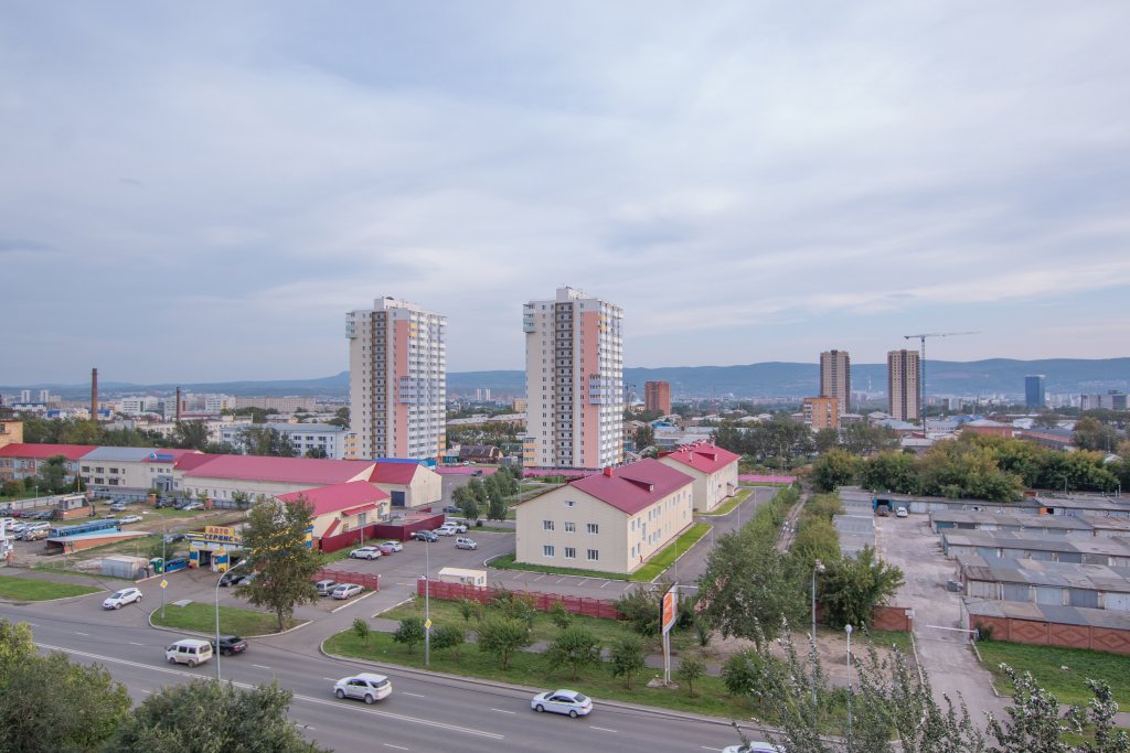 Красноярск: Апартаменты Взлётная 30