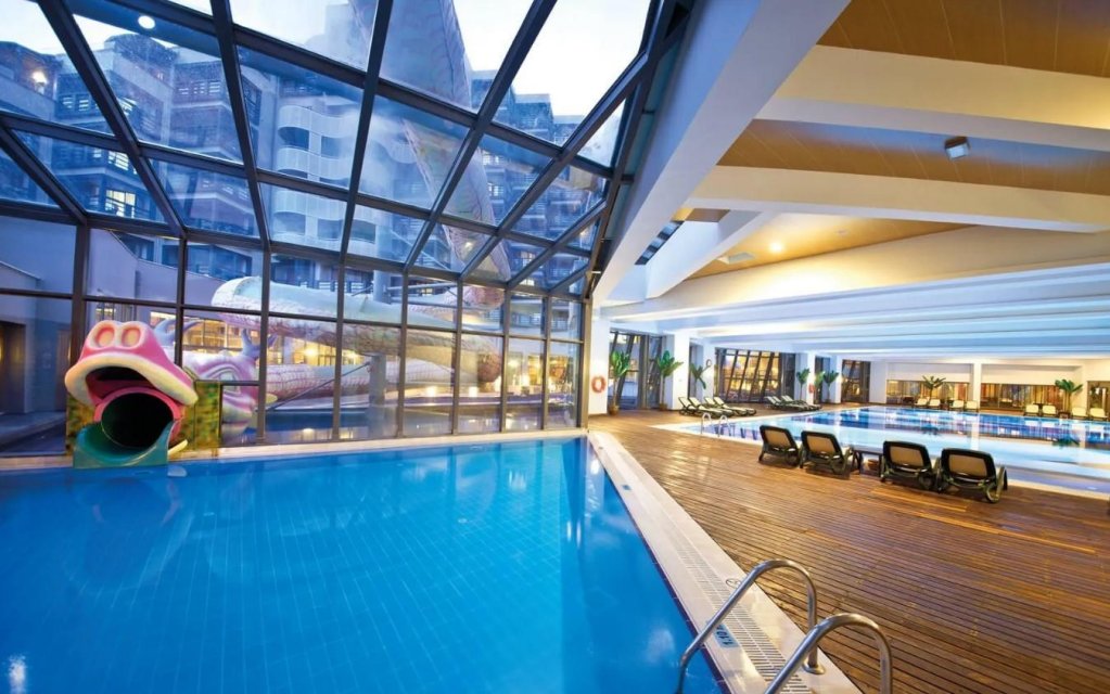 Аксу: Limak Lara Deluxe Hotel & Resort