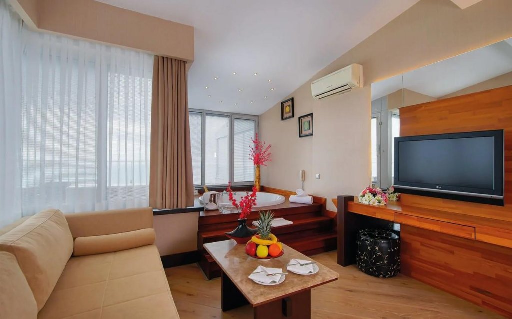 Аксу: Limak Lara Deluxe Hotel & Resort