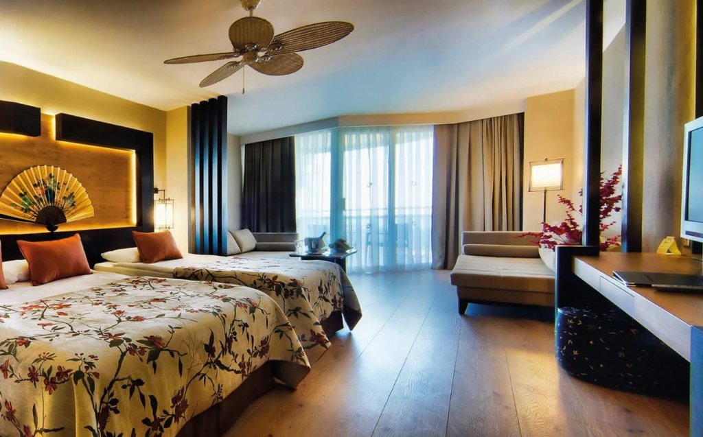 Аксу: Limak Lara Deluxe Hotel & Resort