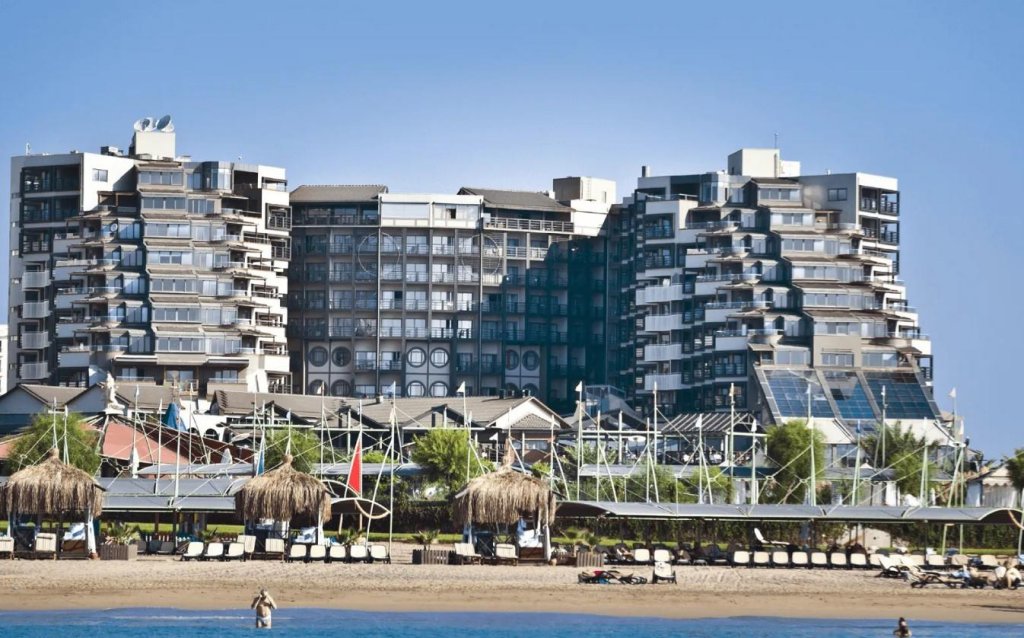 Аксу: Limak Lara Deluxe Hotel & Resort