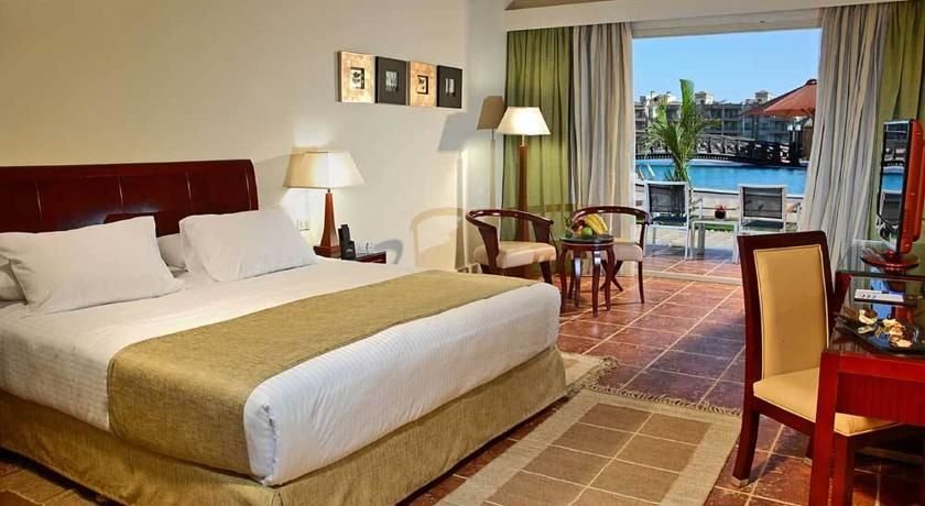 Айн-Сохна: Centara Grand Beach Resort & Spa Sokhna