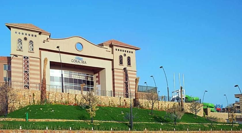Айн-Сохна: Centara Grand Beach Resort & Spa Sokhna