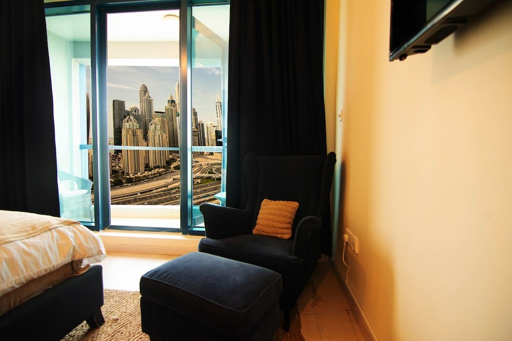 Дубай: Apartment Jumeirah Lakes Towers